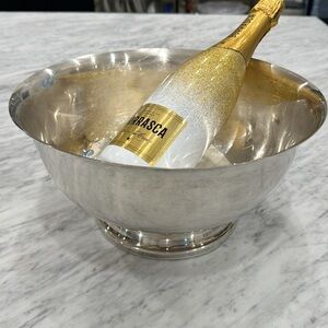 VINTAGE LARGE Hotel Silverplate footed bowl; punch bowl; champagne bowl